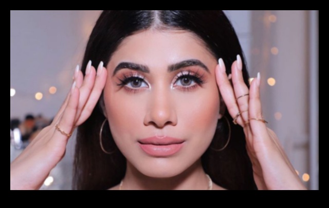 De la mat la metalic Un ghid pentru texturi de machiaj glamour 4 De la mat la metalizat: explorarea texturilor în stiluri de machiaj pline de farmec