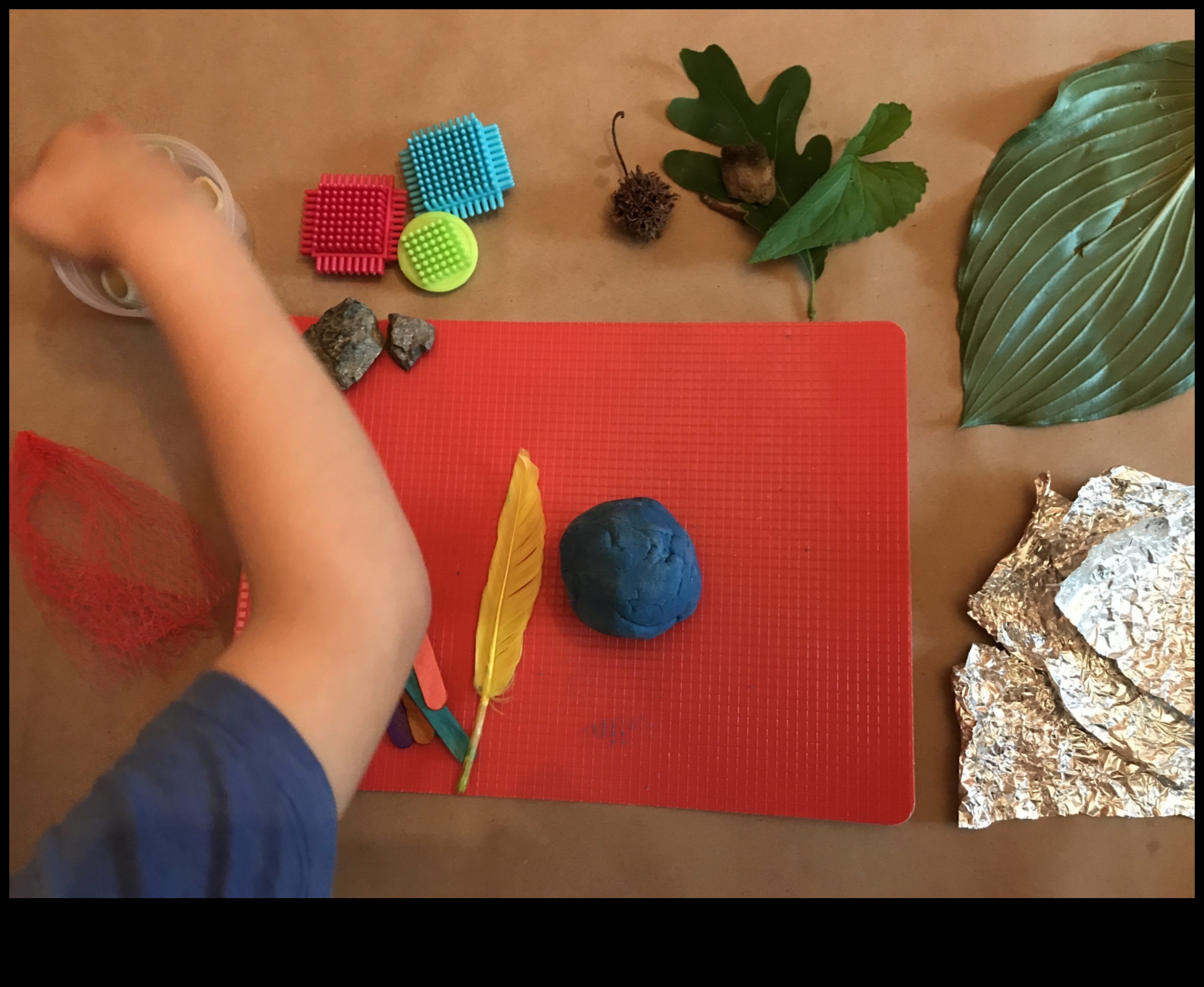 Arta capacelor glamour Joacă-te cu culorile și texturile pentru Impact 2 Arta capacelor pline de farmec: jocul cu culorile și texturile pentru impact