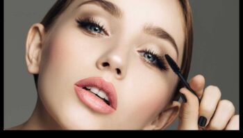 Formule de rimel: ce ingrediente creează cele mai voluminoase gene?