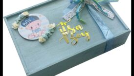 Surprize vesele: Desfacerea fericirii cu cadouri pentru bebeluși